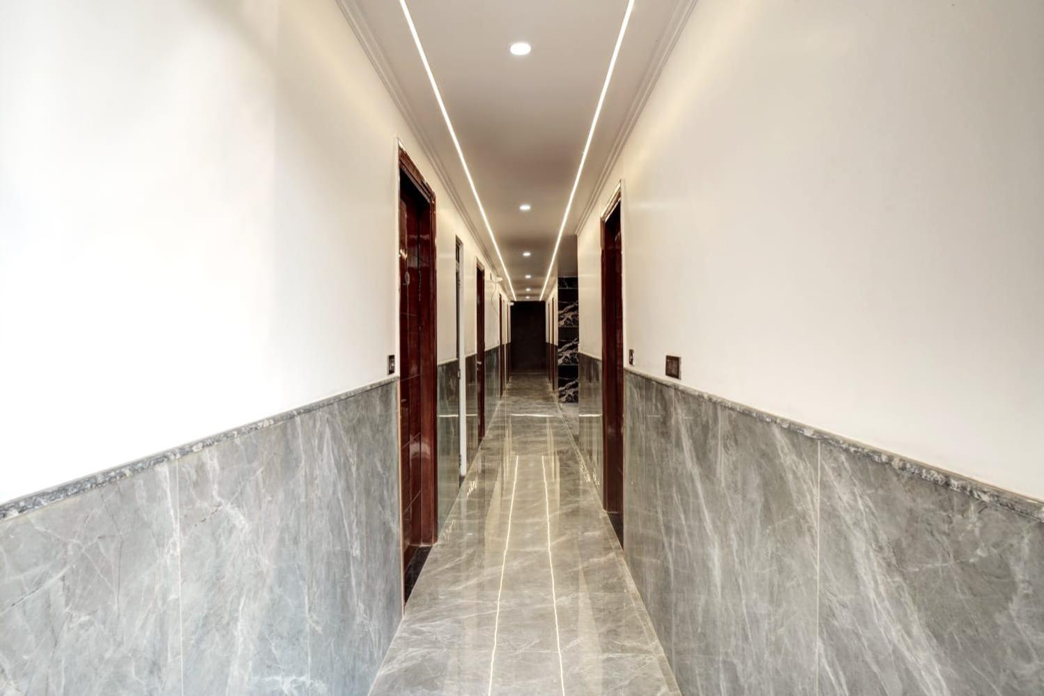 Hotel Elite Grand Near Kailash Hospital Noida Exterior photo