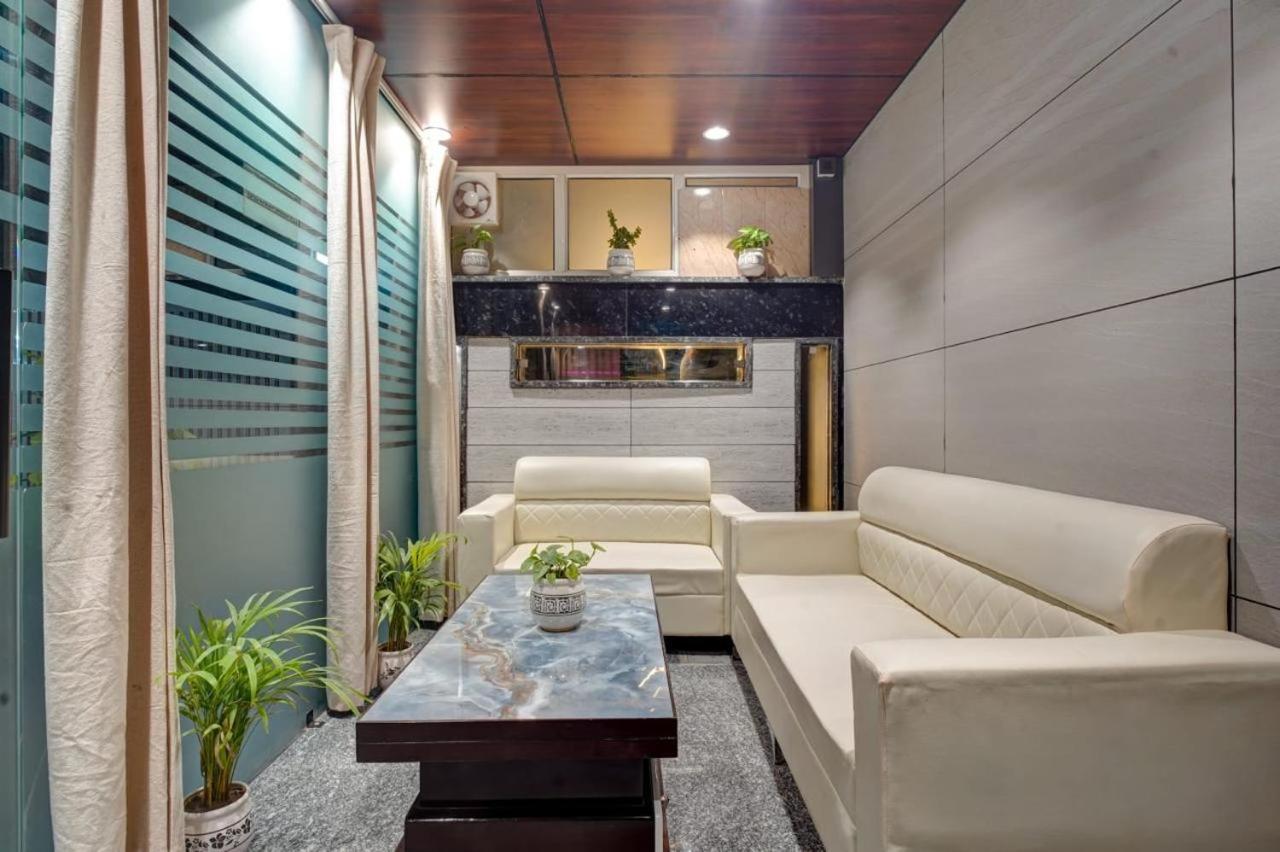 Hotel Elite Grand Near Kailash Hospital Noida Exterior photo